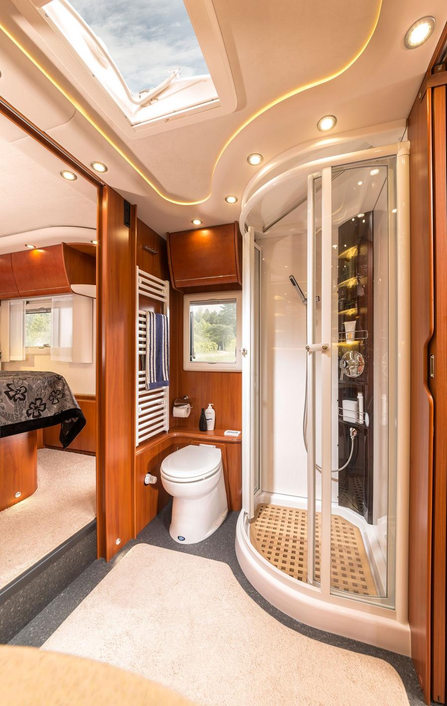Интерьер Concorde Liner Plus 2013 года  (фото 6 из 18)